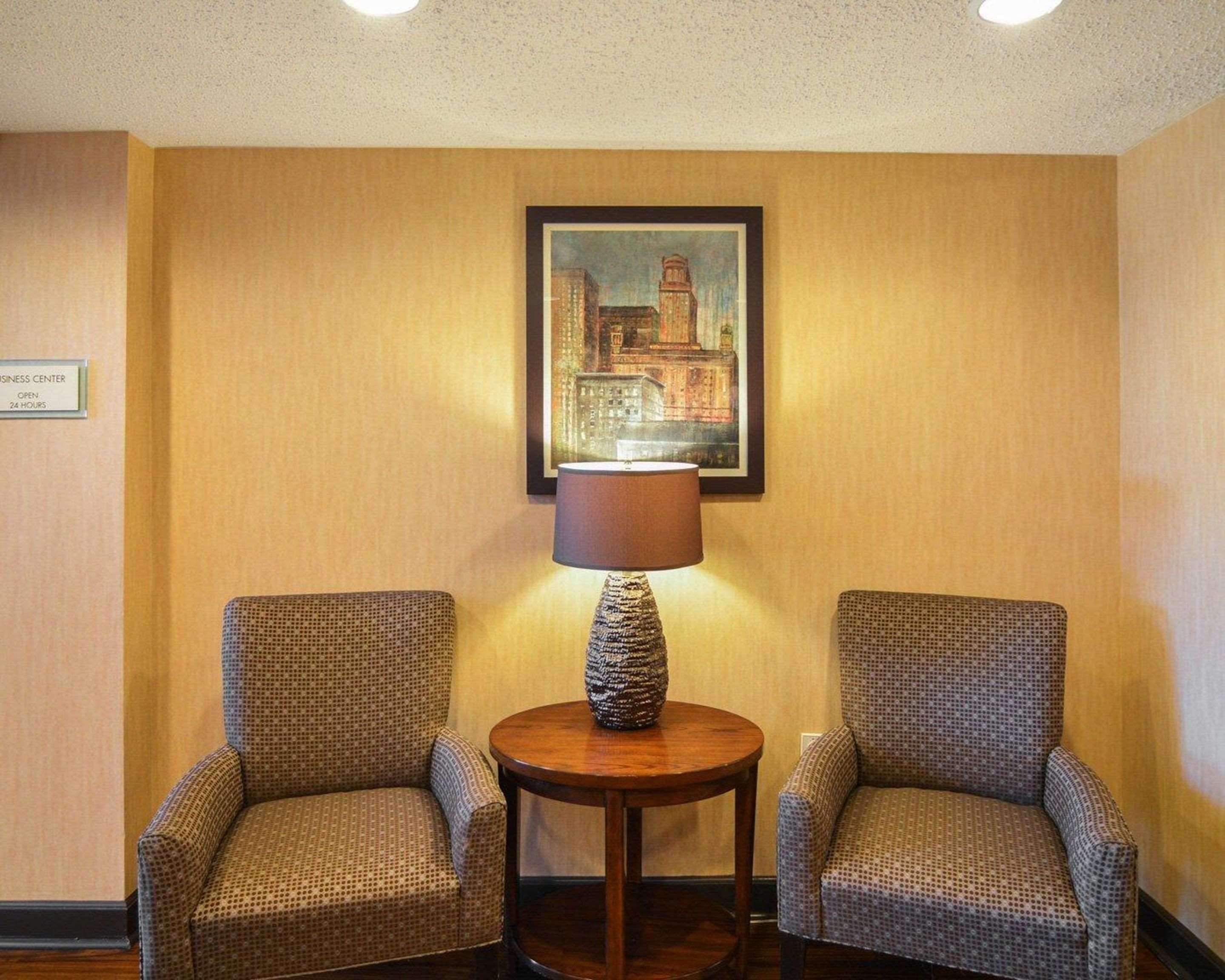 Comfort Suites Dfw Airport Irving Bagian luar foto