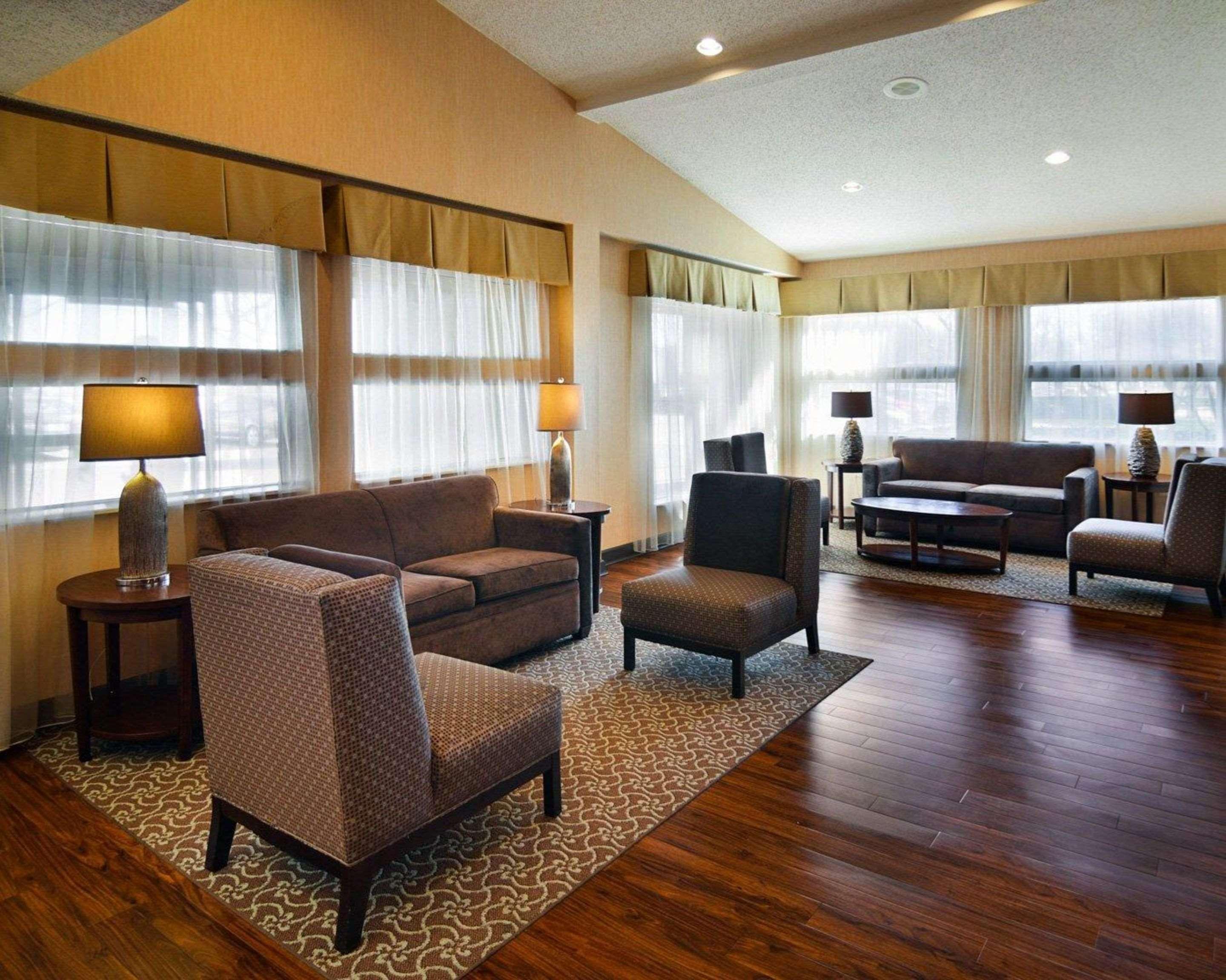 Comfort Suites Dfw Airport Irving Bagian luar foto